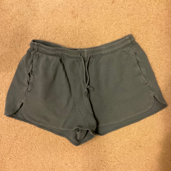 Brandy Melville Shorts - Picture 1 of 2